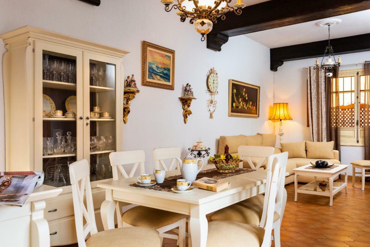 Hsh Suites Barrio Santa Cruz Севилья Экстерьер фото