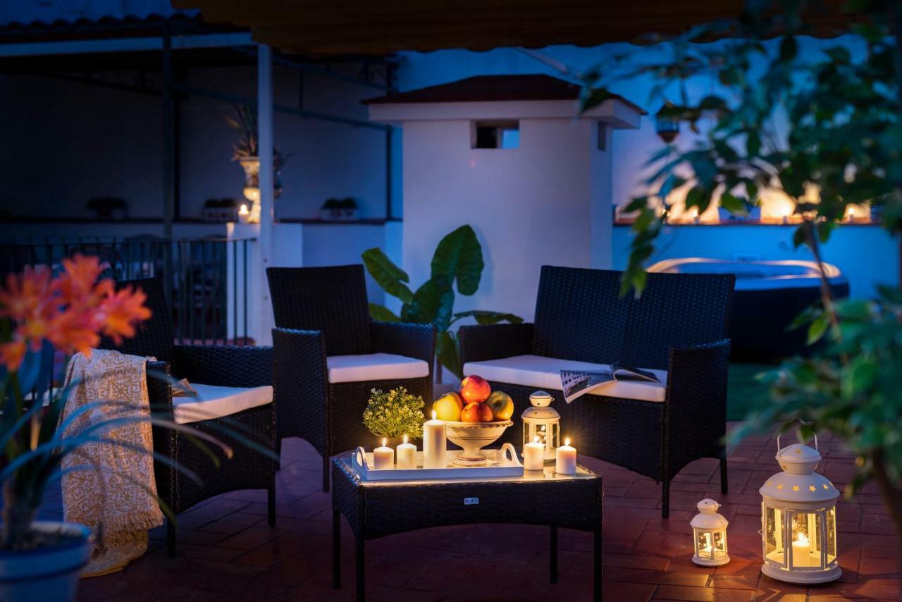 Hsh Suites Barrio Santa Cruz Севилья Экстерьер фото